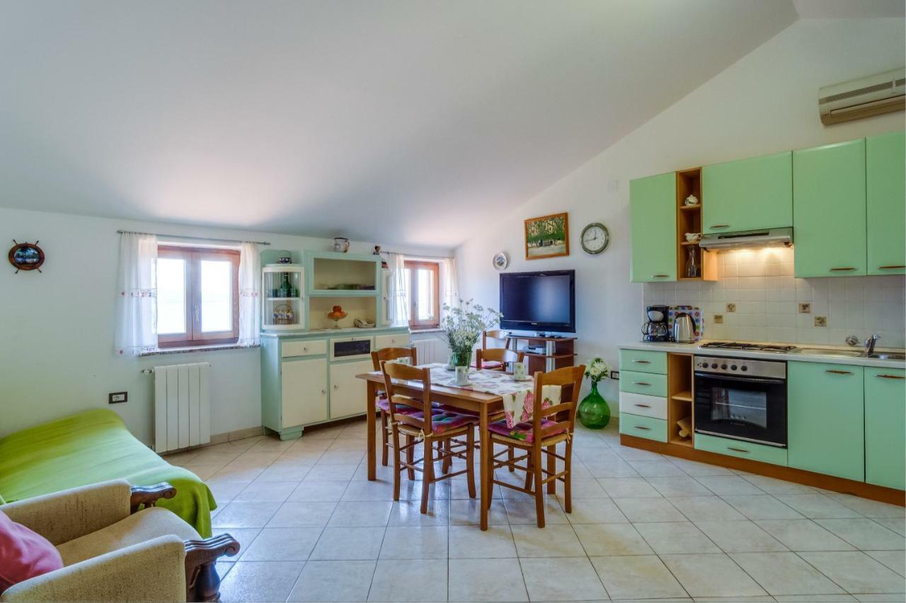 Apartmani Zorica Martinšćica Buitenkant foto
