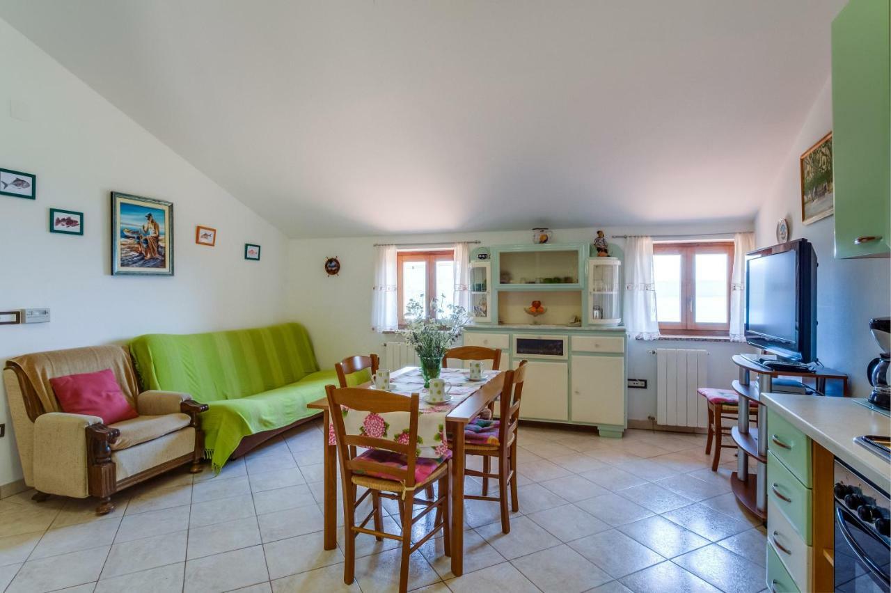 Apartmani Zorica Martinšćica Buitenkant foto