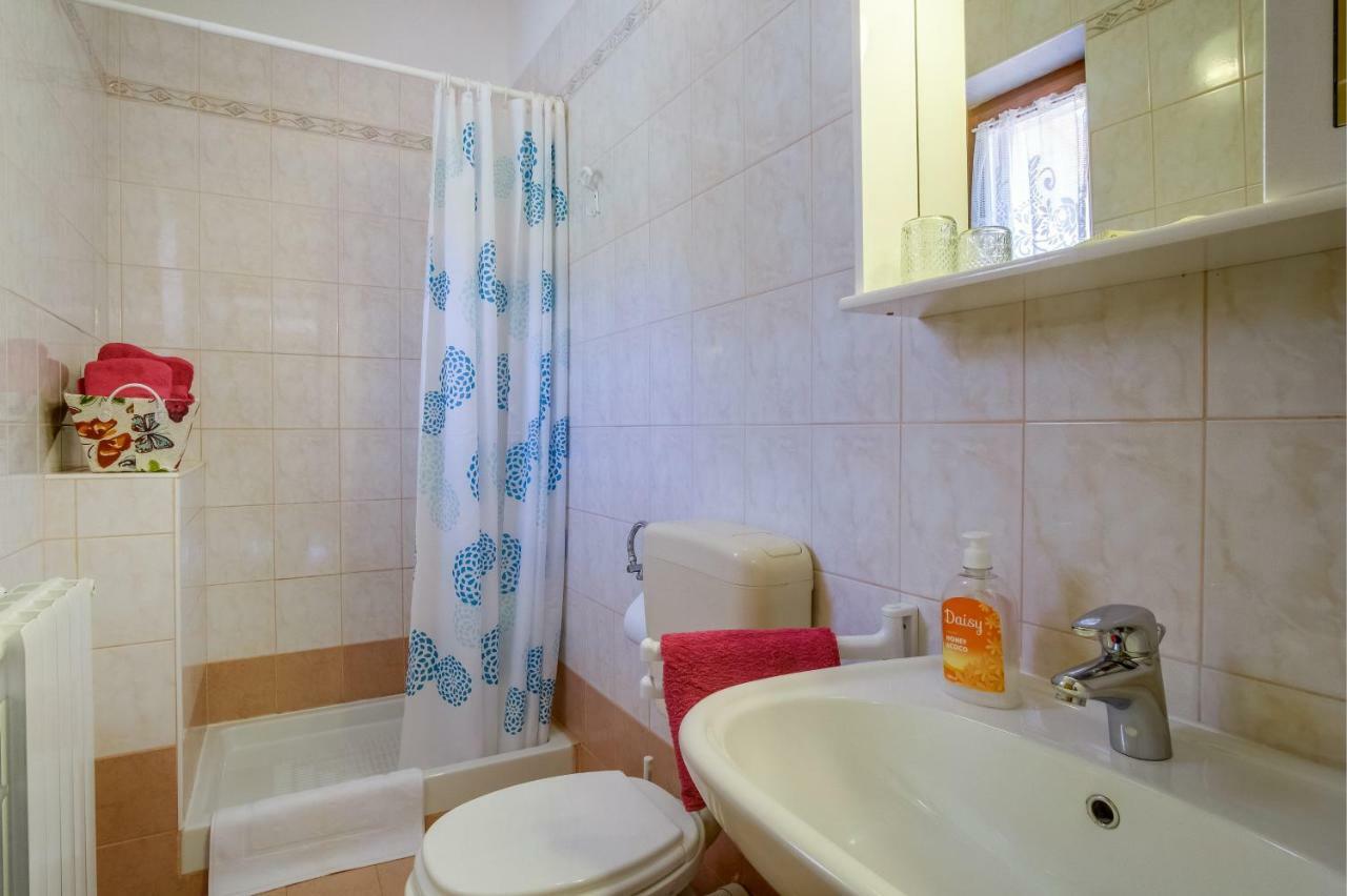 Apartmani Zorica Martinšćica Buitenkant foto