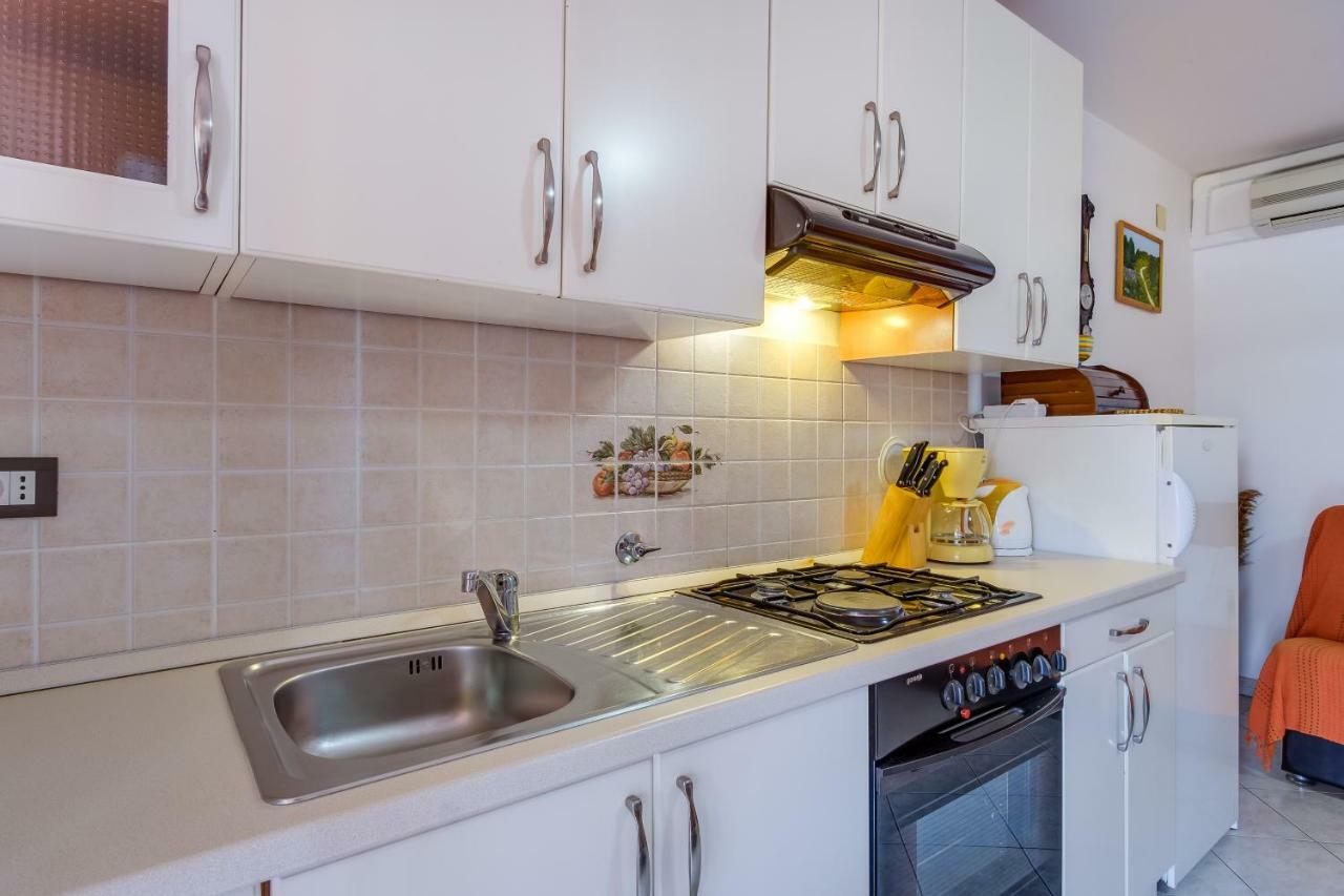 Apartmani Zorica Martinšćica Buitenkant foto